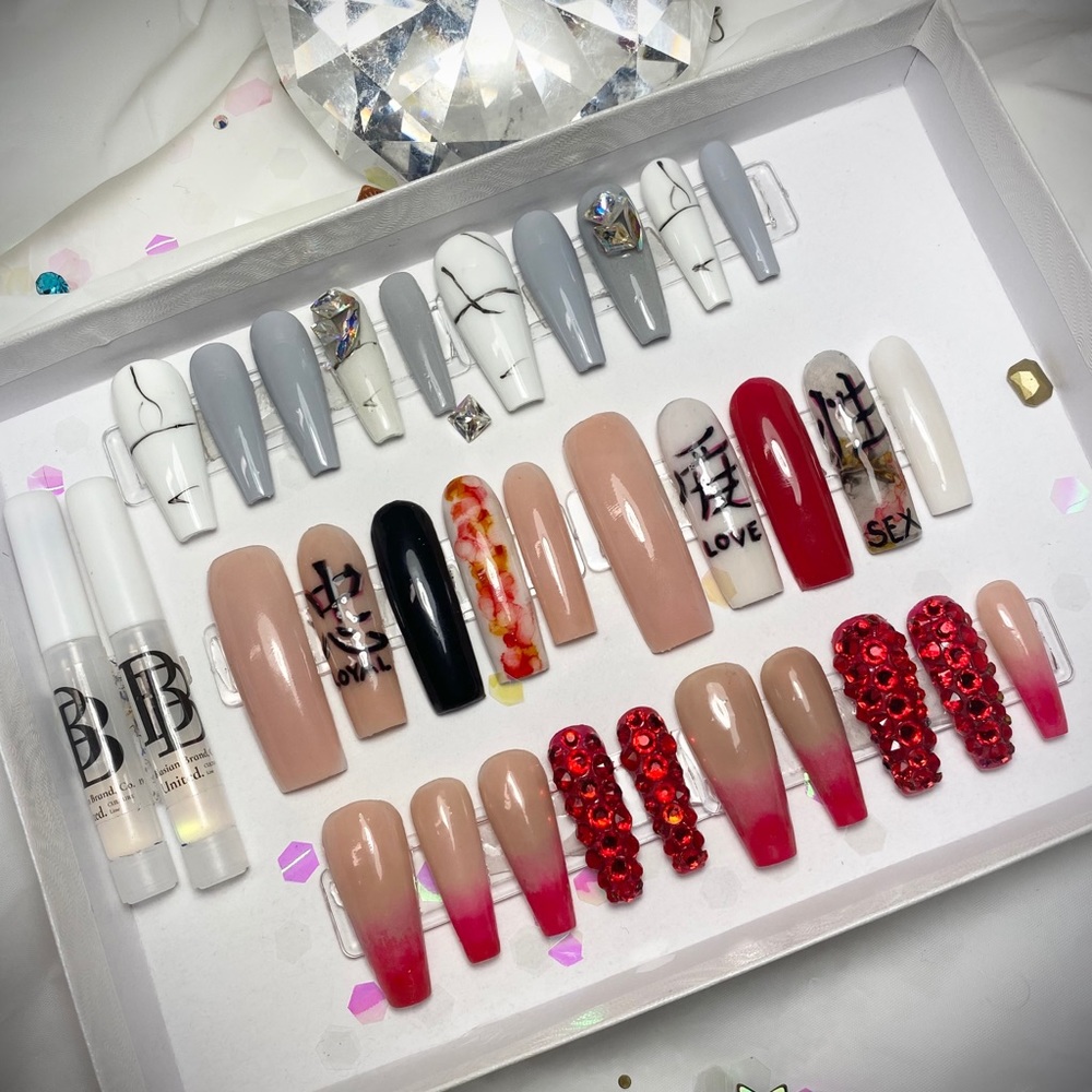 Custom Press On Nails (Reusable)